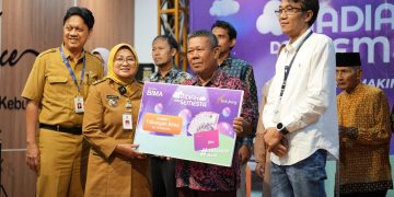 Sakirun, seorang pensiunan Aparatur Sipil Negara (ASN) di lingkungan Pemerintah Kabupaten (Pemkab) Kebumen, mendapat undian Rp 75 juta dari Bank Jateng.